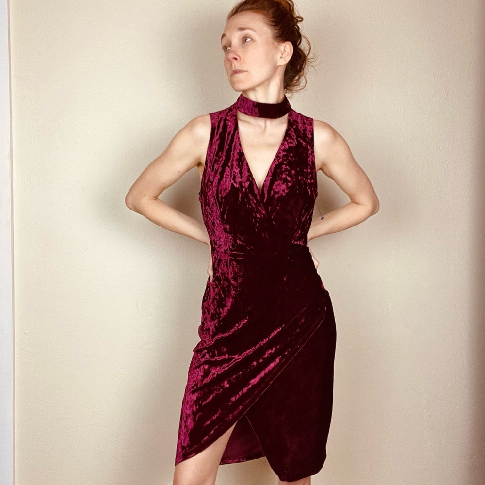 EUC Bisou Bisou Velvet cocktail Dress